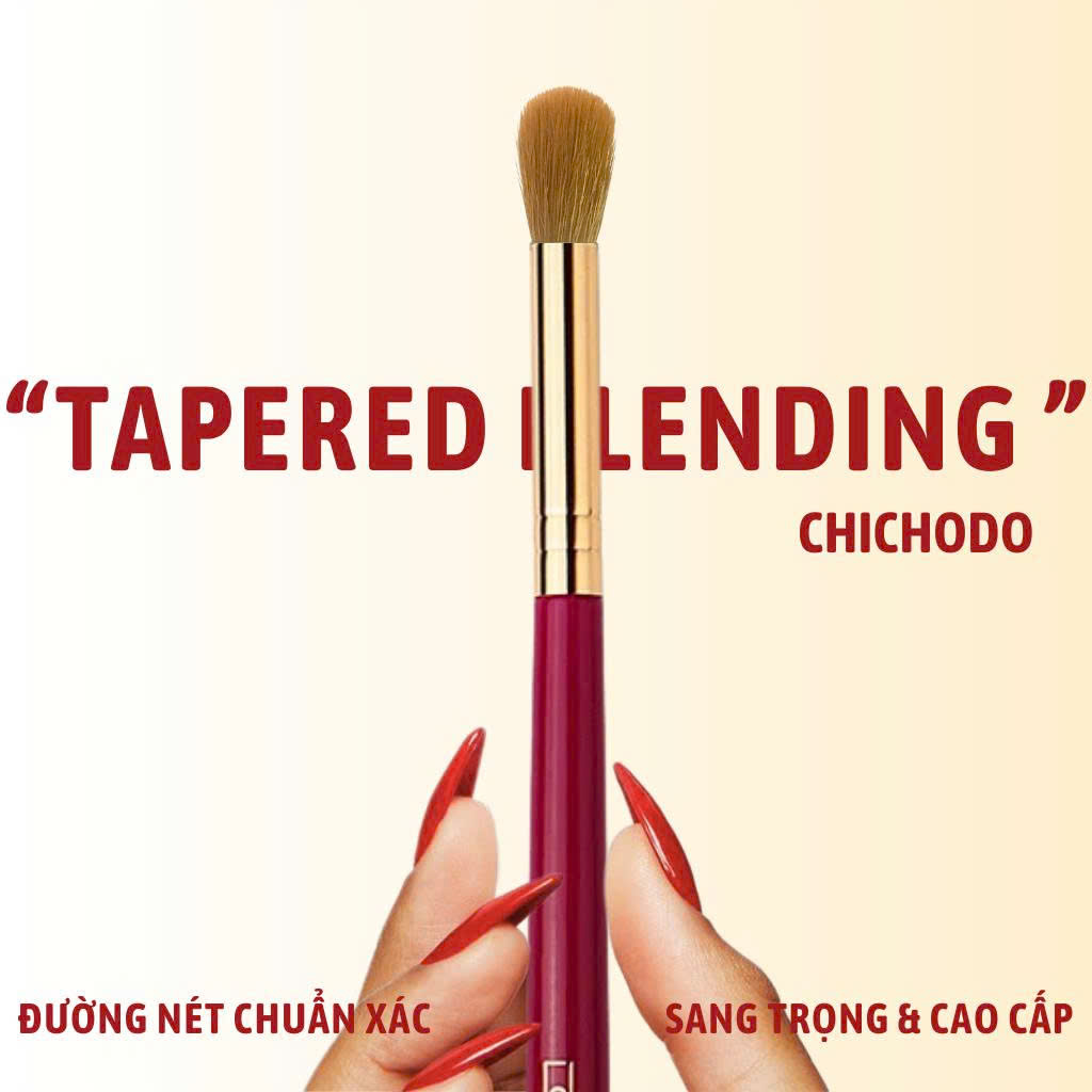 Cọ Highlight/Tán Bầu Mắt/Tán Ombre Mắt/Tán Hốc Mắt Chichodo Tapered Blending C109 Lông Mềm